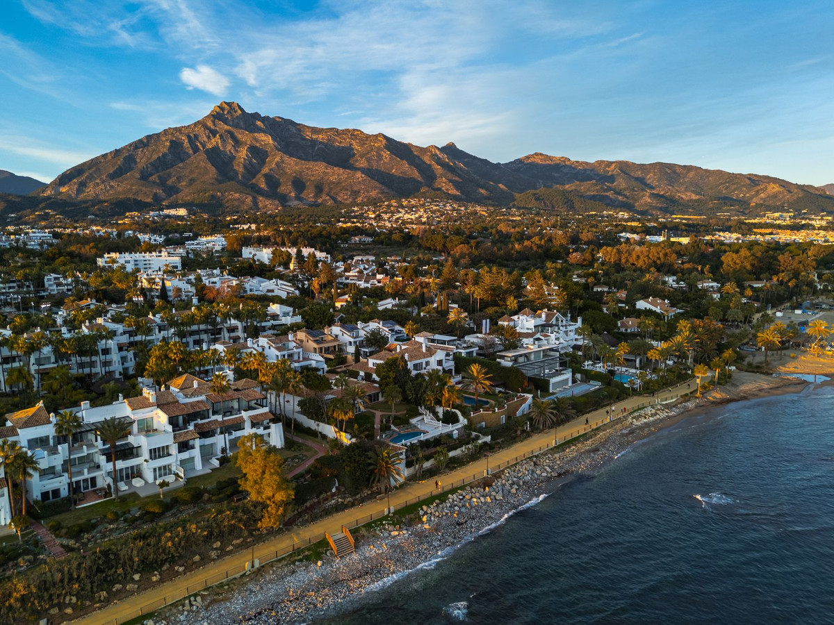 Huis te koop in Marbella | 4 slaapkamers H5329699