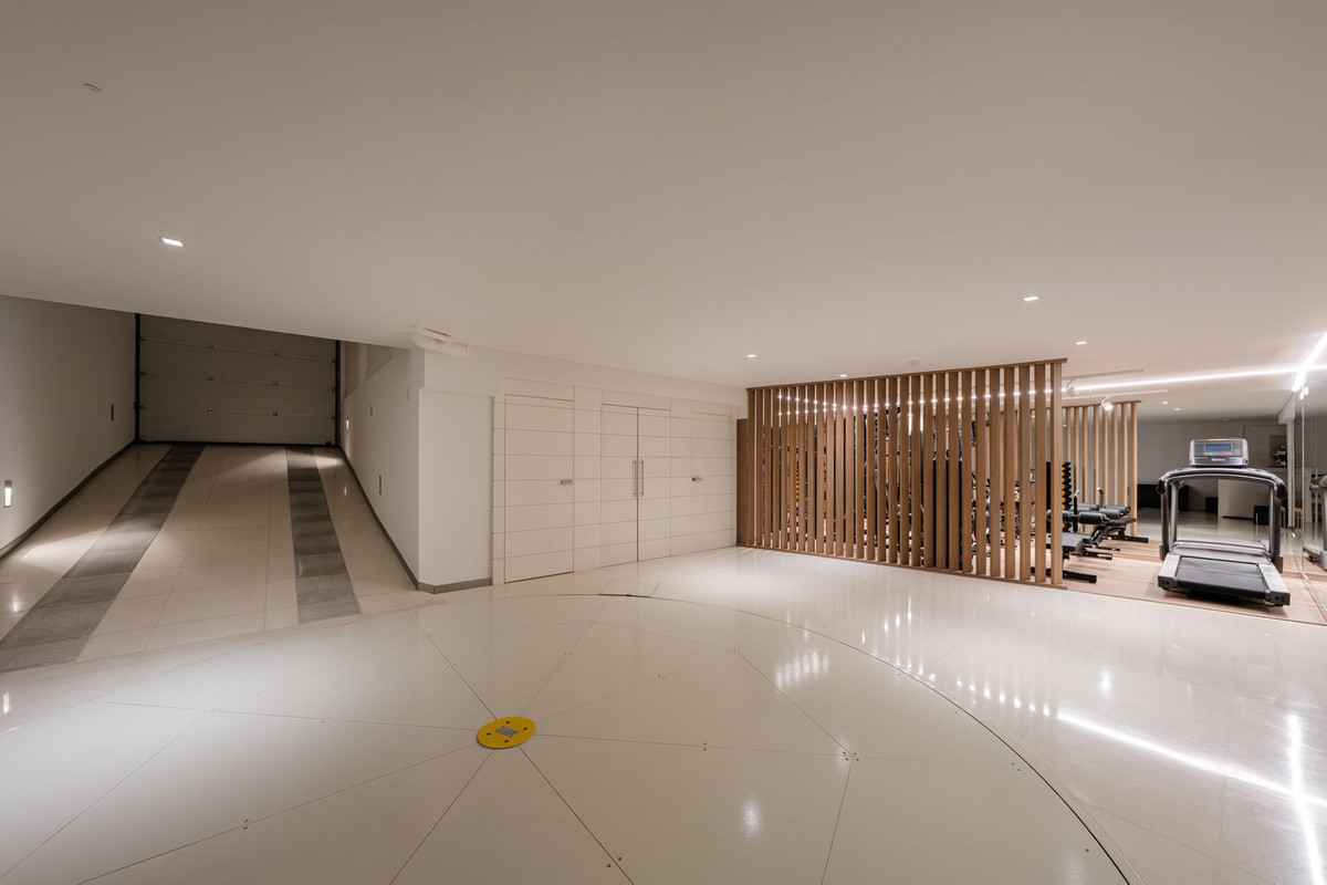 Huis te koop in Marbella | 4 slaapkamers H5329699