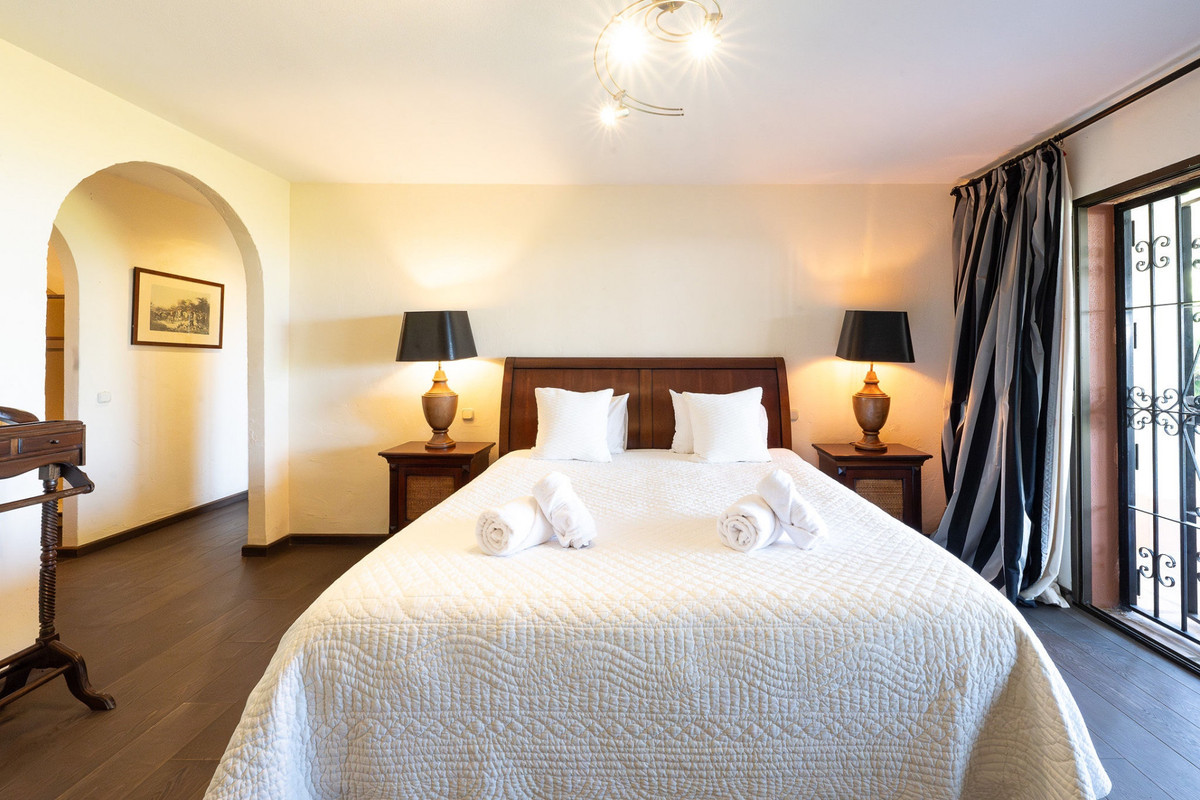 Huis te koop in Marbella | 5 slaapkamers H5336716