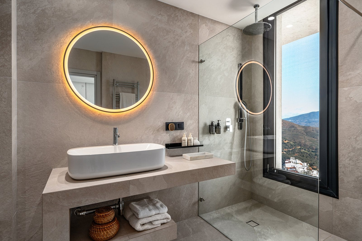 Huis te koop in Marbella | 6 slaapkamers H5337538