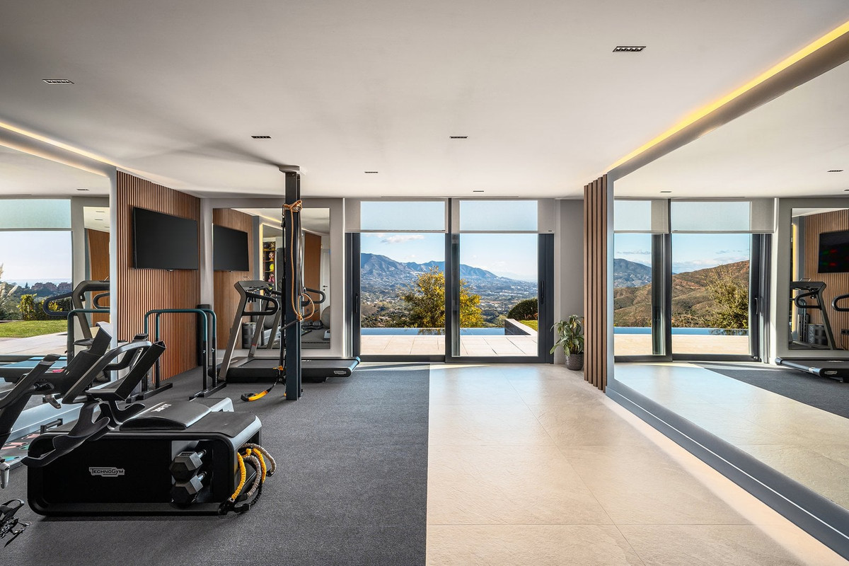 Huis te koop in Marbella | 6 slaapkamers H5337538