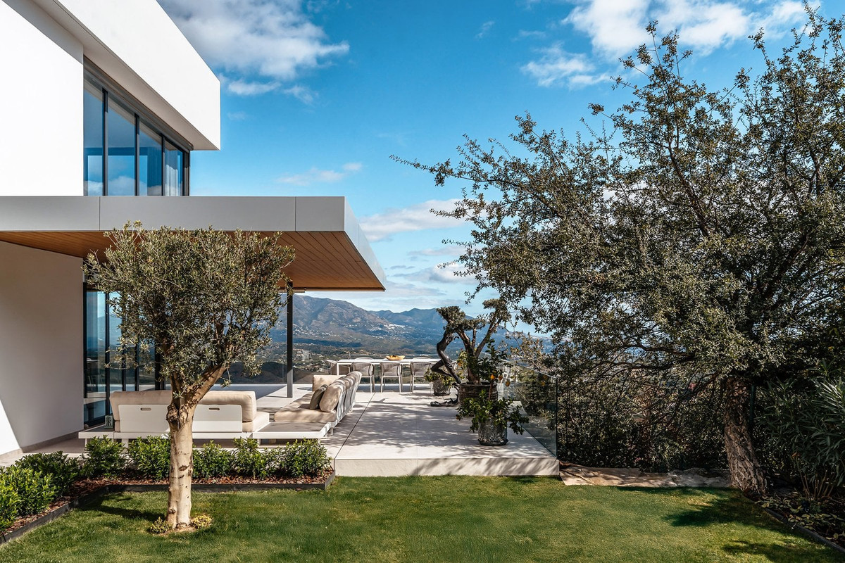 Huis te koop in Marbella | 6 slaapkamers H5337538