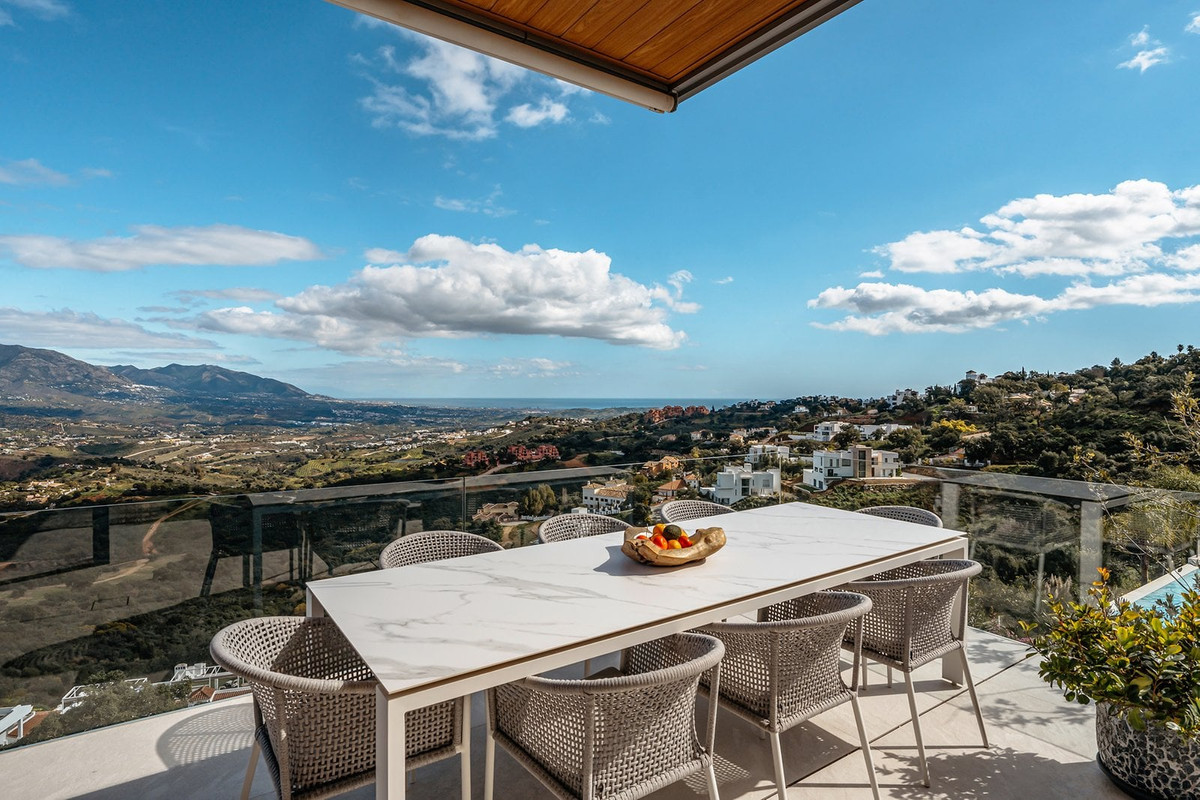 Huis te koop in Marbella | 6 slaapkamers H5337538