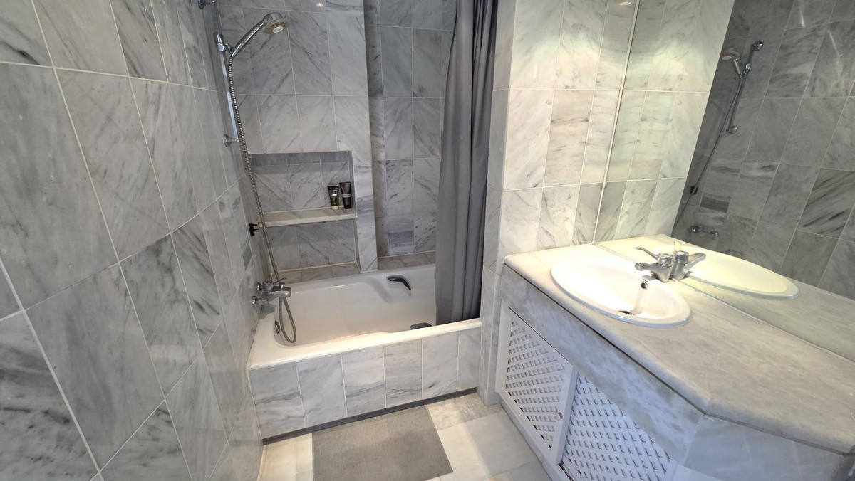 Huis te koop in Marbella | 3 slaapkamers H5338816