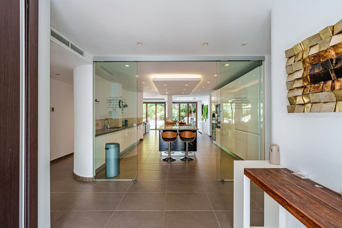 Huis te koop in Marbella | 5 slaapkamers H5347324