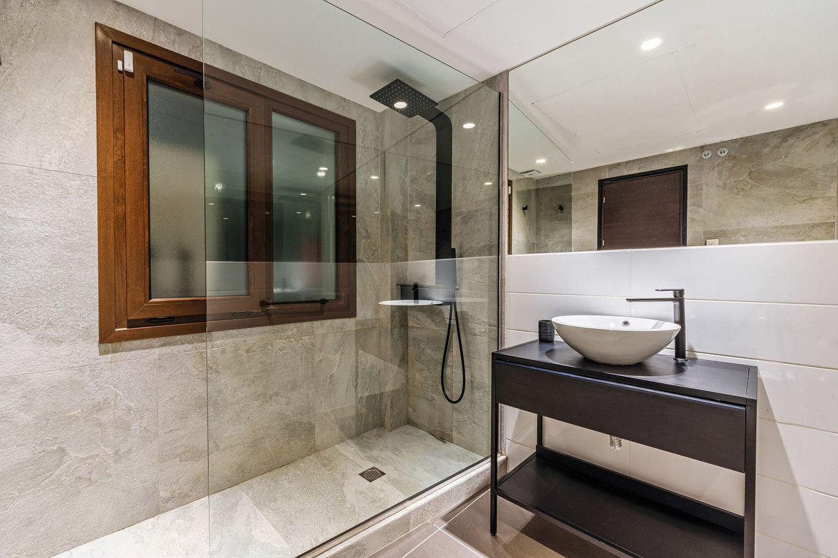 Huis te koop in Marbella | 5 slaapkamers H5347324