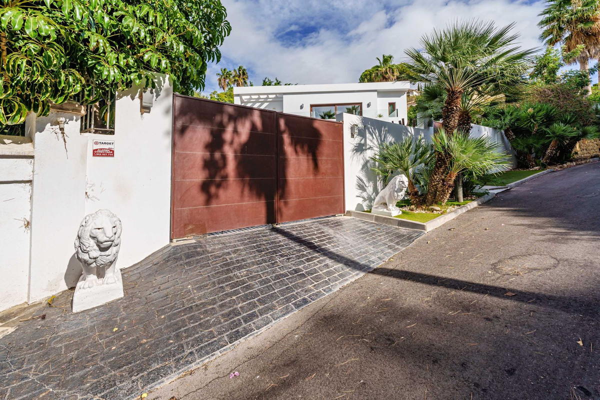 Huis te koop in Marbella | 5 slaapkamers H5347324