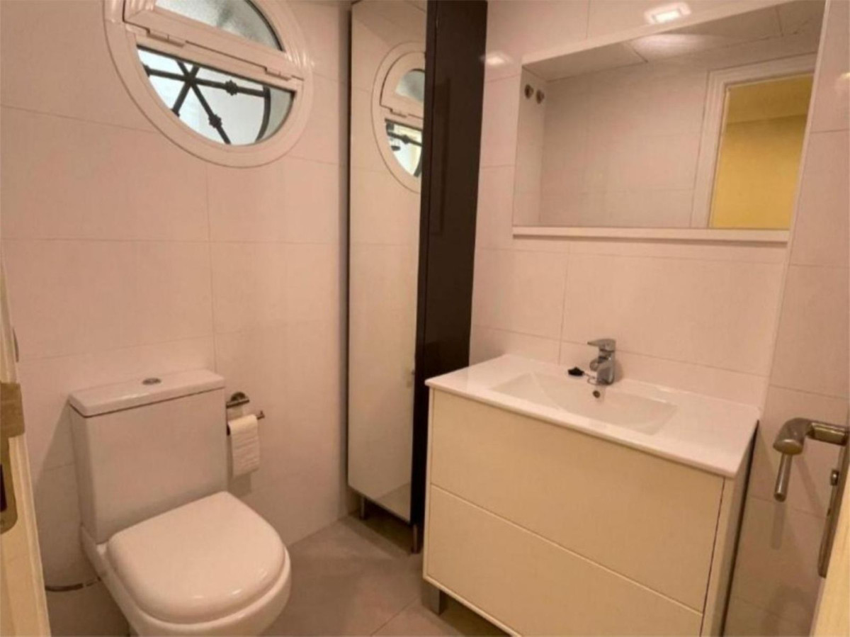 Huis te koop in Marbella | 4 slaapkamers H5349352