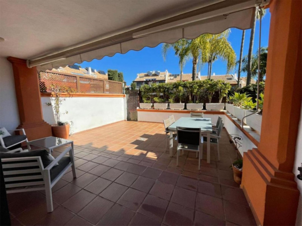 Huis te koop in Marbella | 4 slaapkamers H5349352