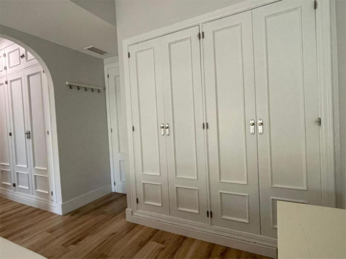 Huis te koop in Marbella | 4 slaapkamers H5349352