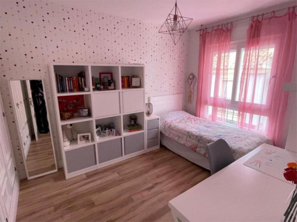 Huis te koop in Marbella | 4 slaapkamers H5349352