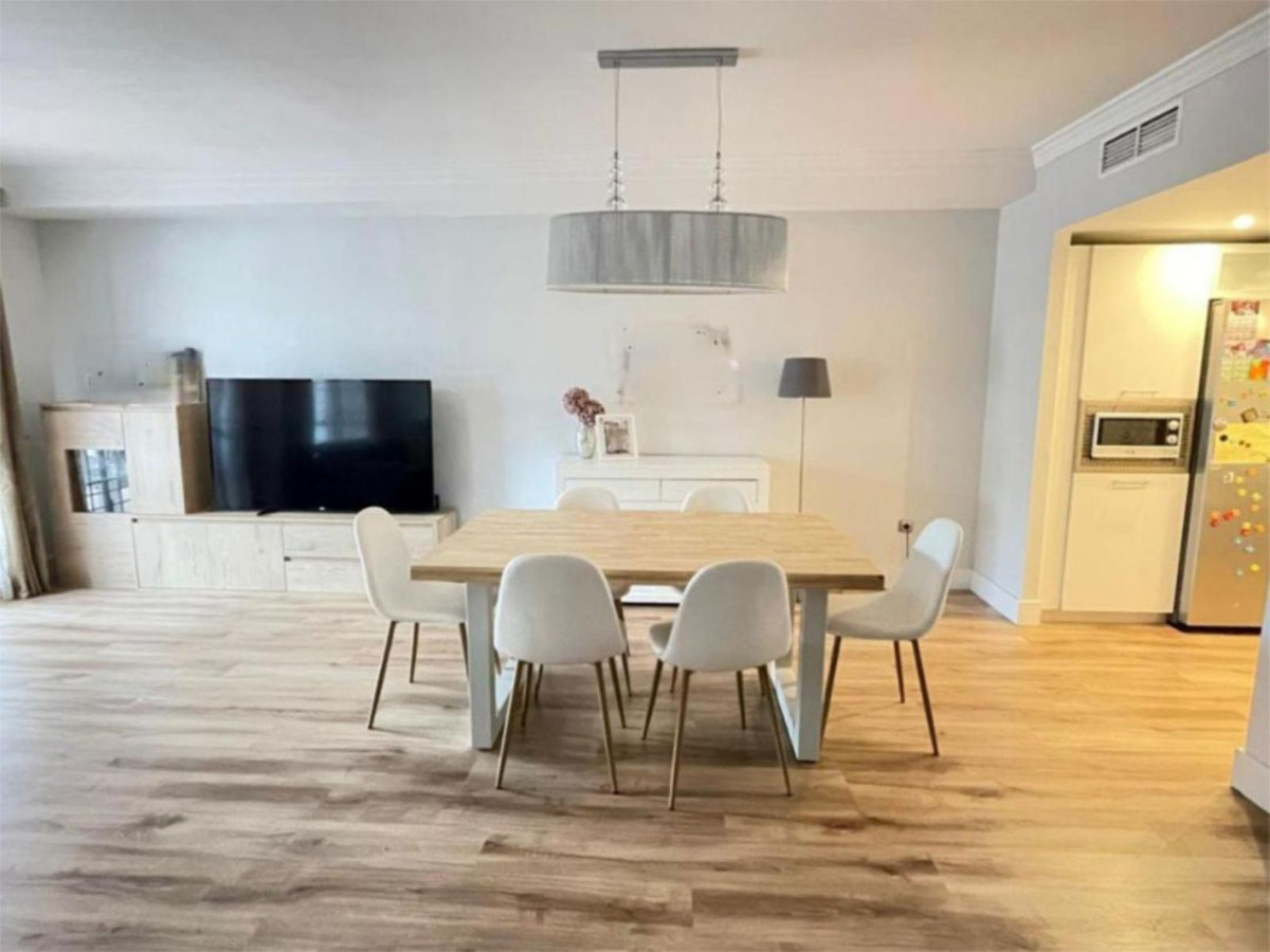 Huis te koop in Marbella | 4 slaapkamers H5349352