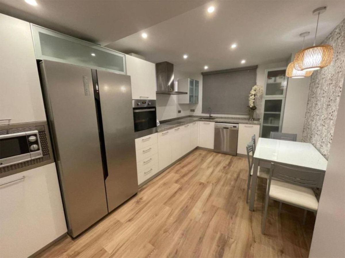 Huis te koop in Marbella | 4 slaapkamers H5349352