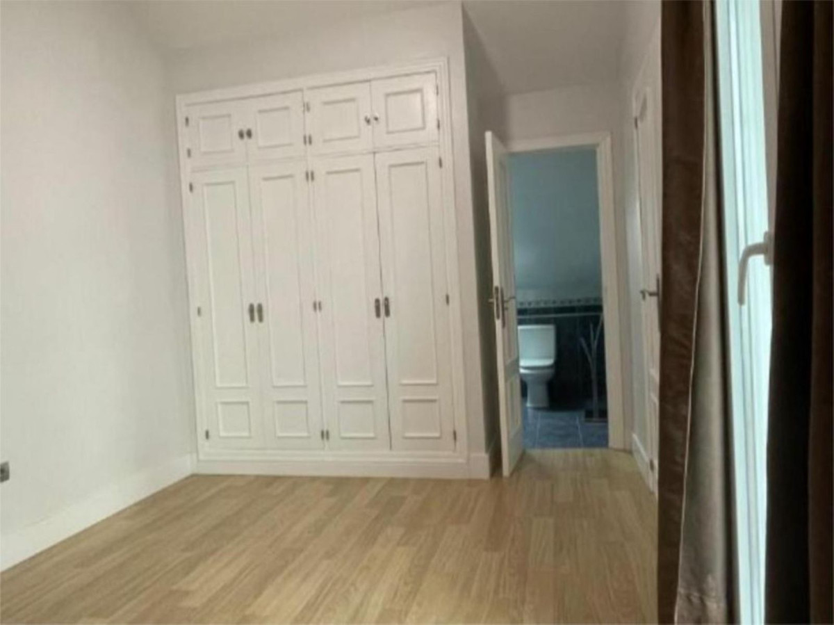 Huis te koop in Marbella | 4 slaapkamers H5349352