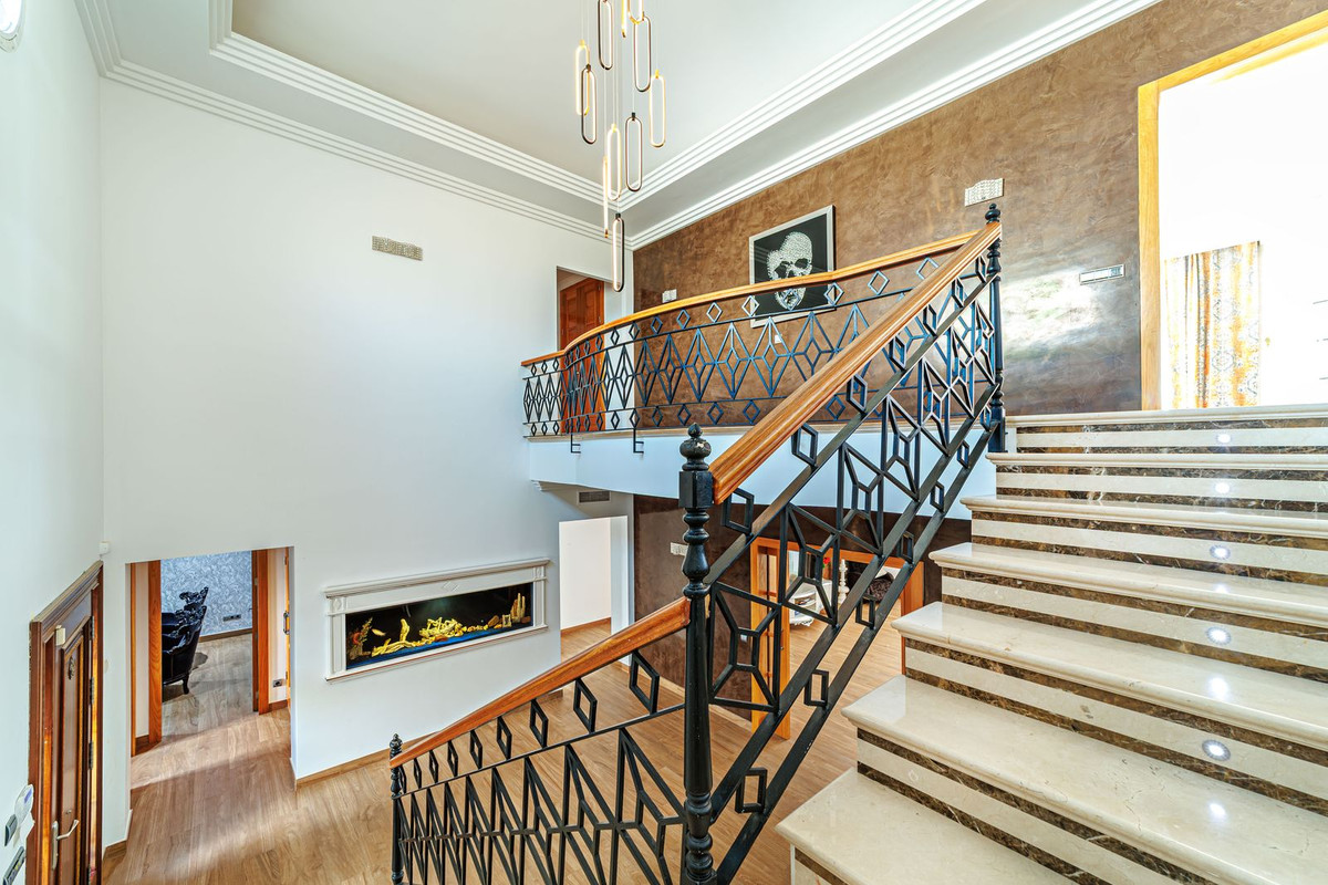 Huis te koop in Marbella | 8 slaapkamers H5350144