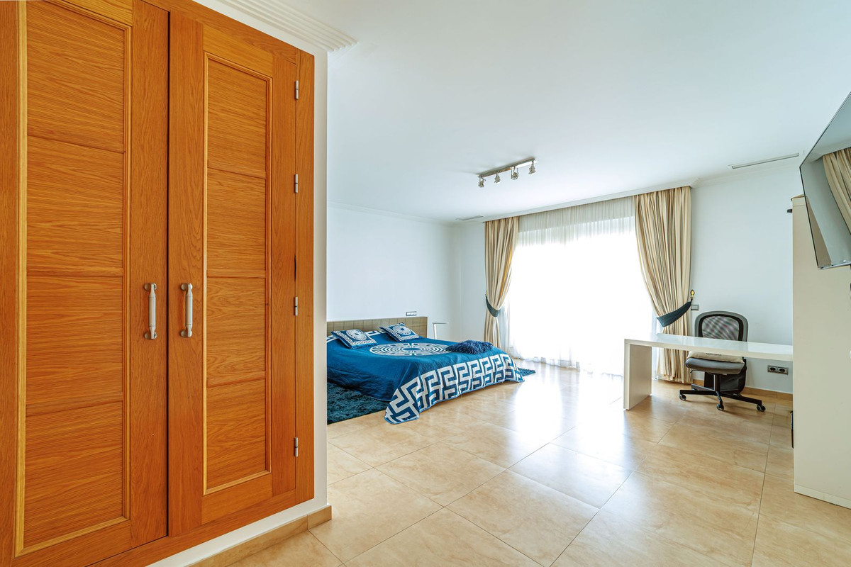 Huis te koop in Marbella | 8 slaapkamers H5350144