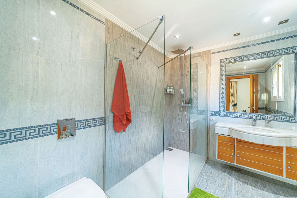Huis te koop in Marbella | 8 slaapkamers H5350144