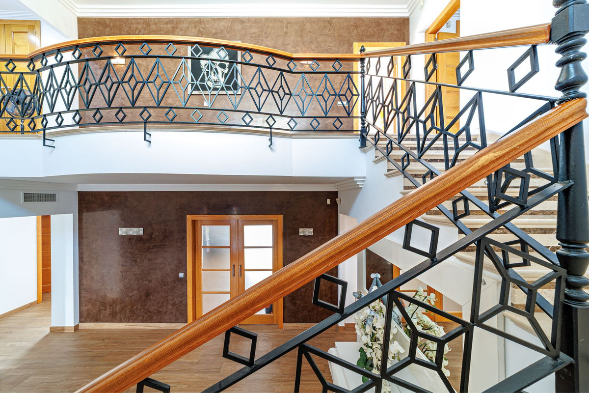 Huis te koop in Marbella | 8 slaapkamers H5350144