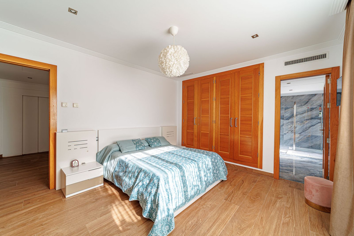 Huis te koop in Marbella | 8 slaapkamers H5350144