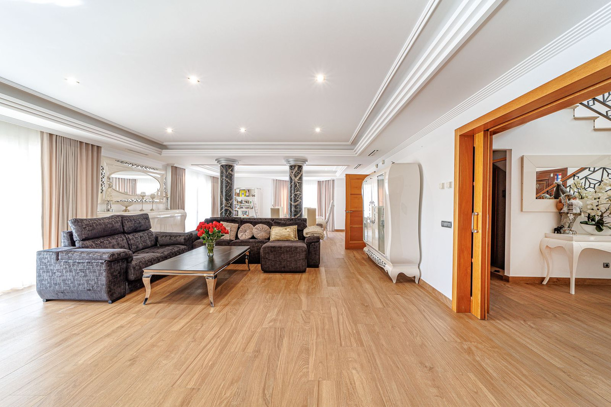 Huis te koop in Marbella | 8 slaapkamers H5350144