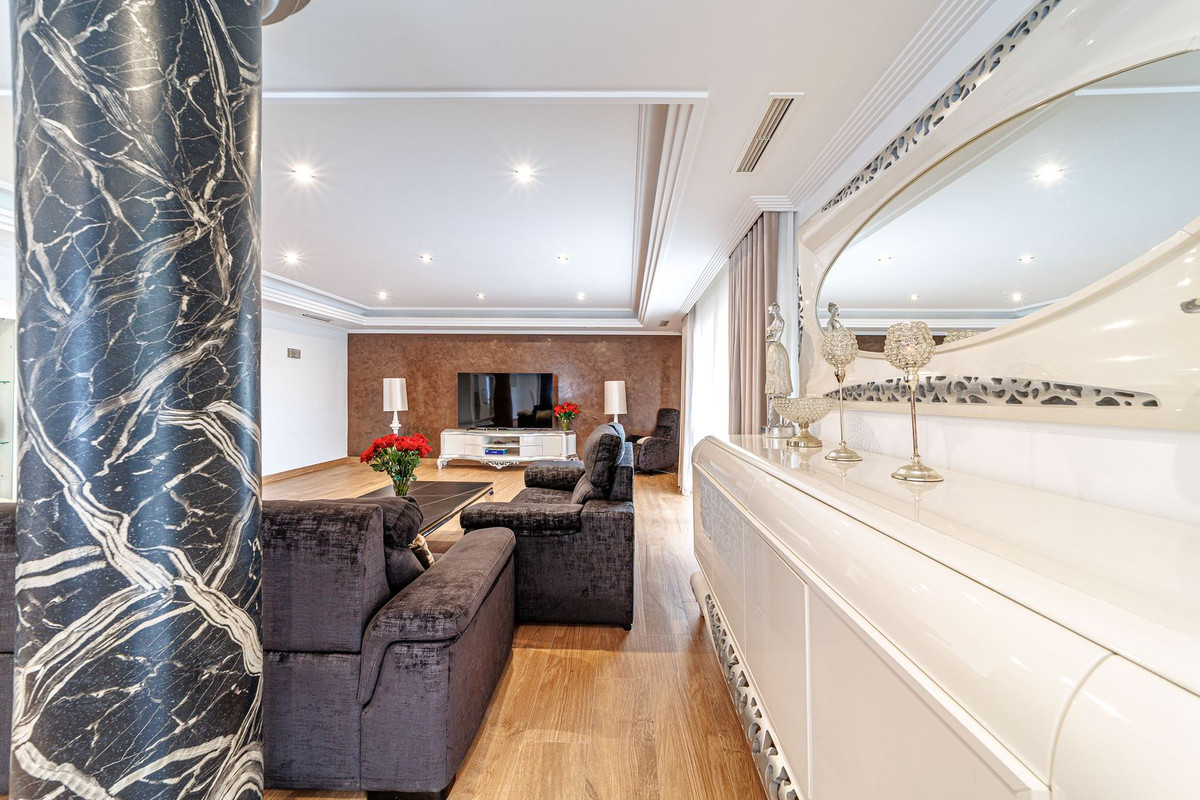 Huis te koop in Marbella | 8 slaapkamers H5350144