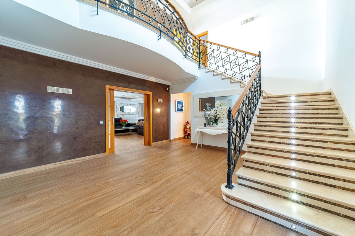Huis te koop in Marbella | 8 slaapkamers H5350144