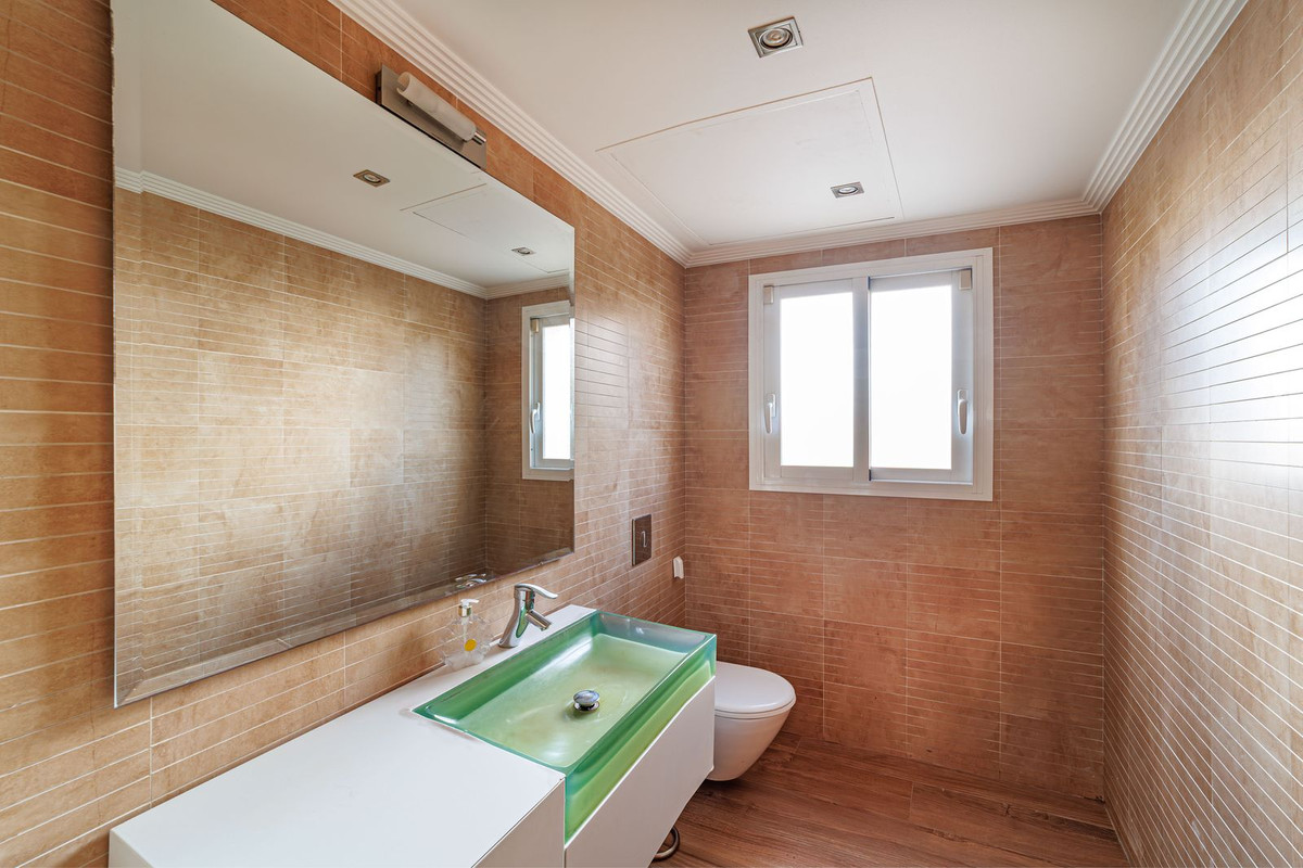 Huis te koop in Marbella | 8 slaapkamers H5350144