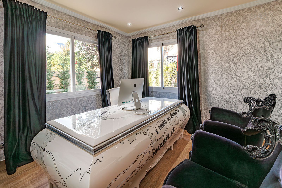 Huis te koop in Marbella | 8 slaapkamers H5350144