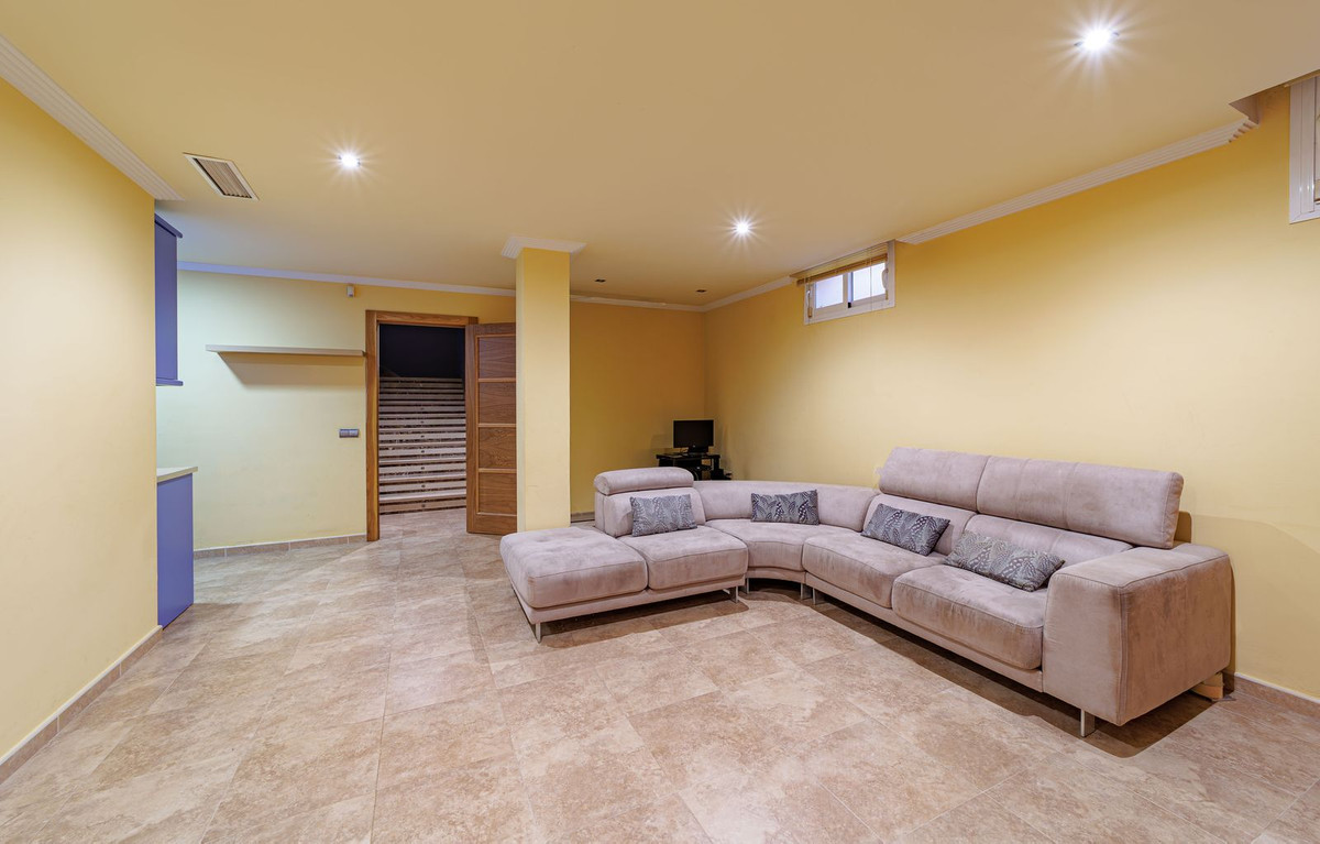 Huis te koop in Marbella | 8 slaapkamers H5350144