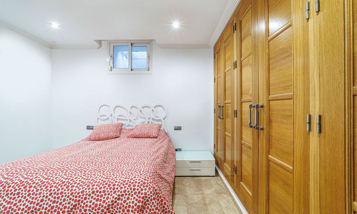 Huis te koop in Marbella | 8 slaapkamers H5350144