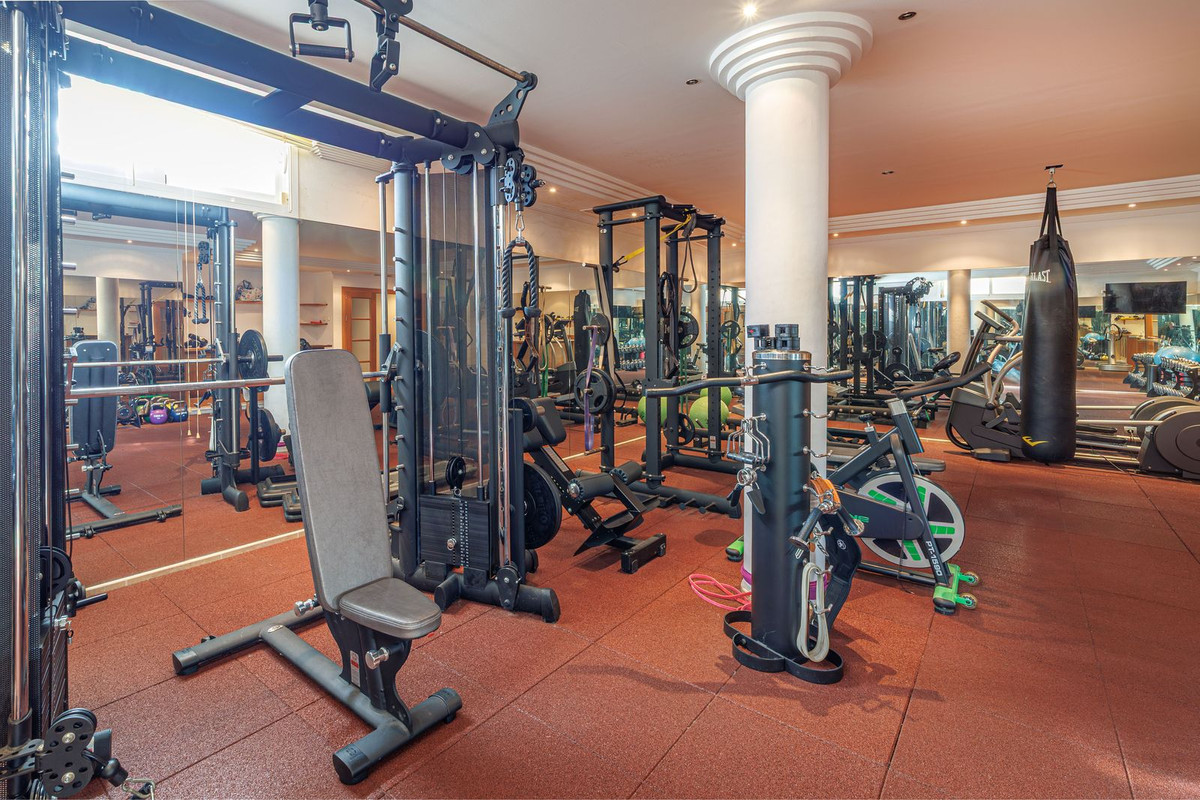 Huis te koop in Marbella | 8 slaapkamers H5350144