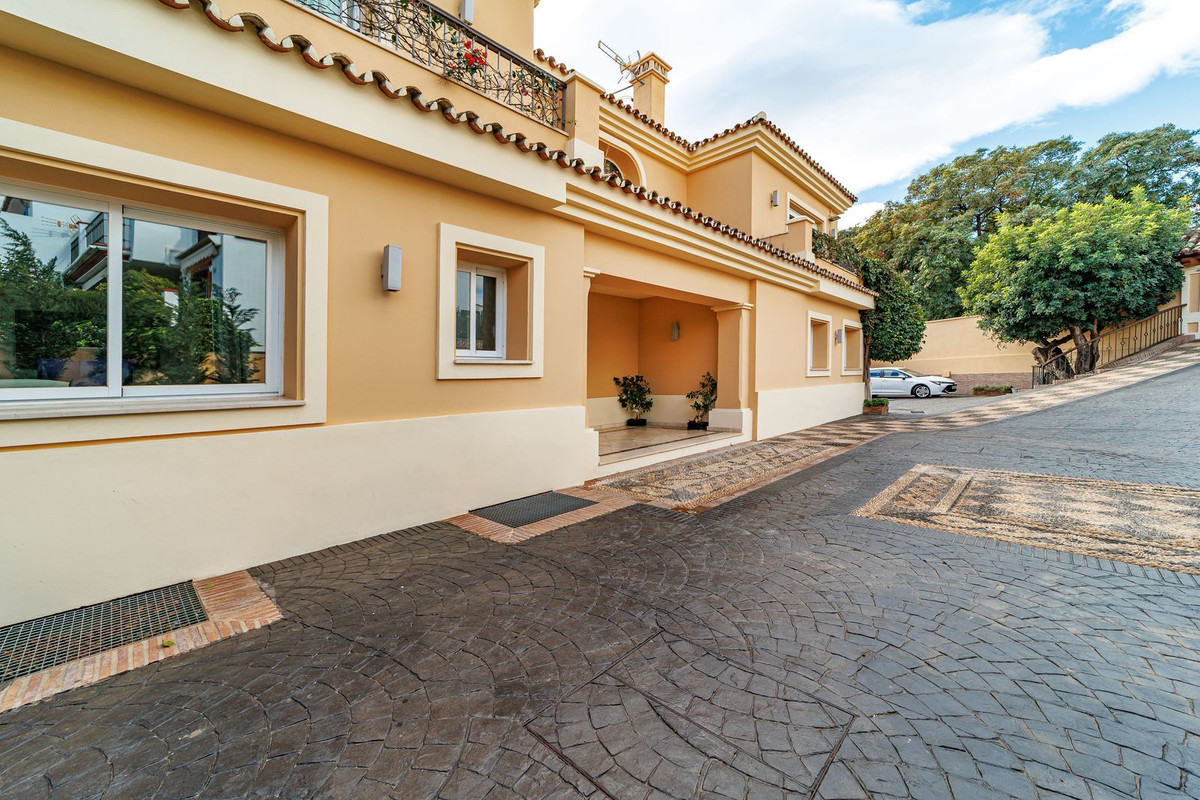 Huis te koop in Marbella | 8 slaapkamers H5350144