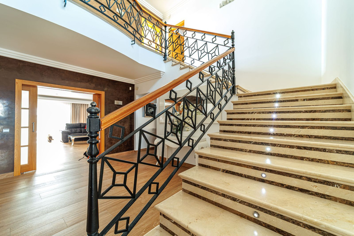 Huis te koop in Marbella | 8 slaapkamers H5350144