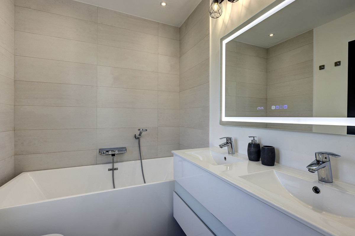 Huis te koop in Marbella | 6 slaapkamers H5356747