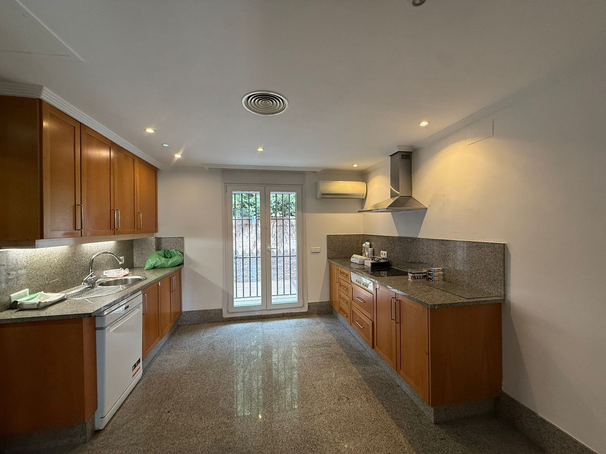 Huis te koop in Marbella | 3 slaapkamers H5359879