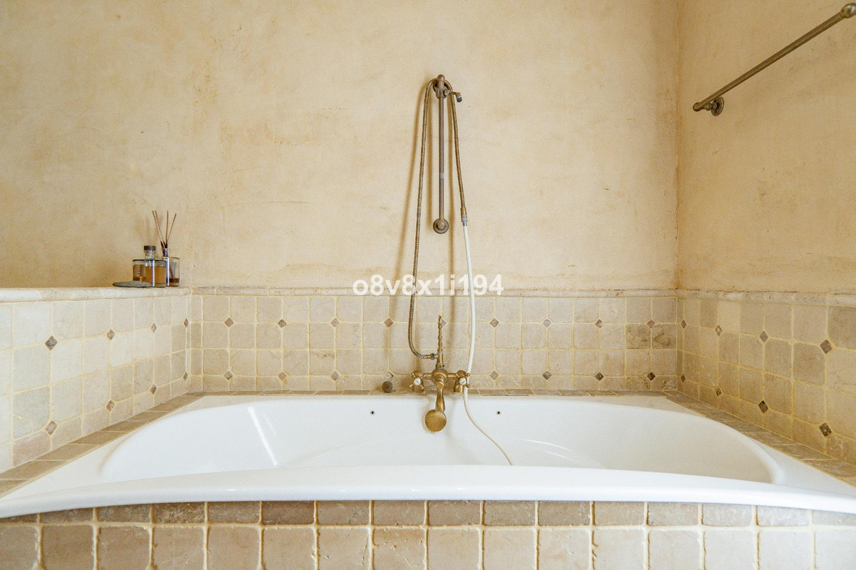 Huis te koop in Marbella | 2 slaapkamers H5369404