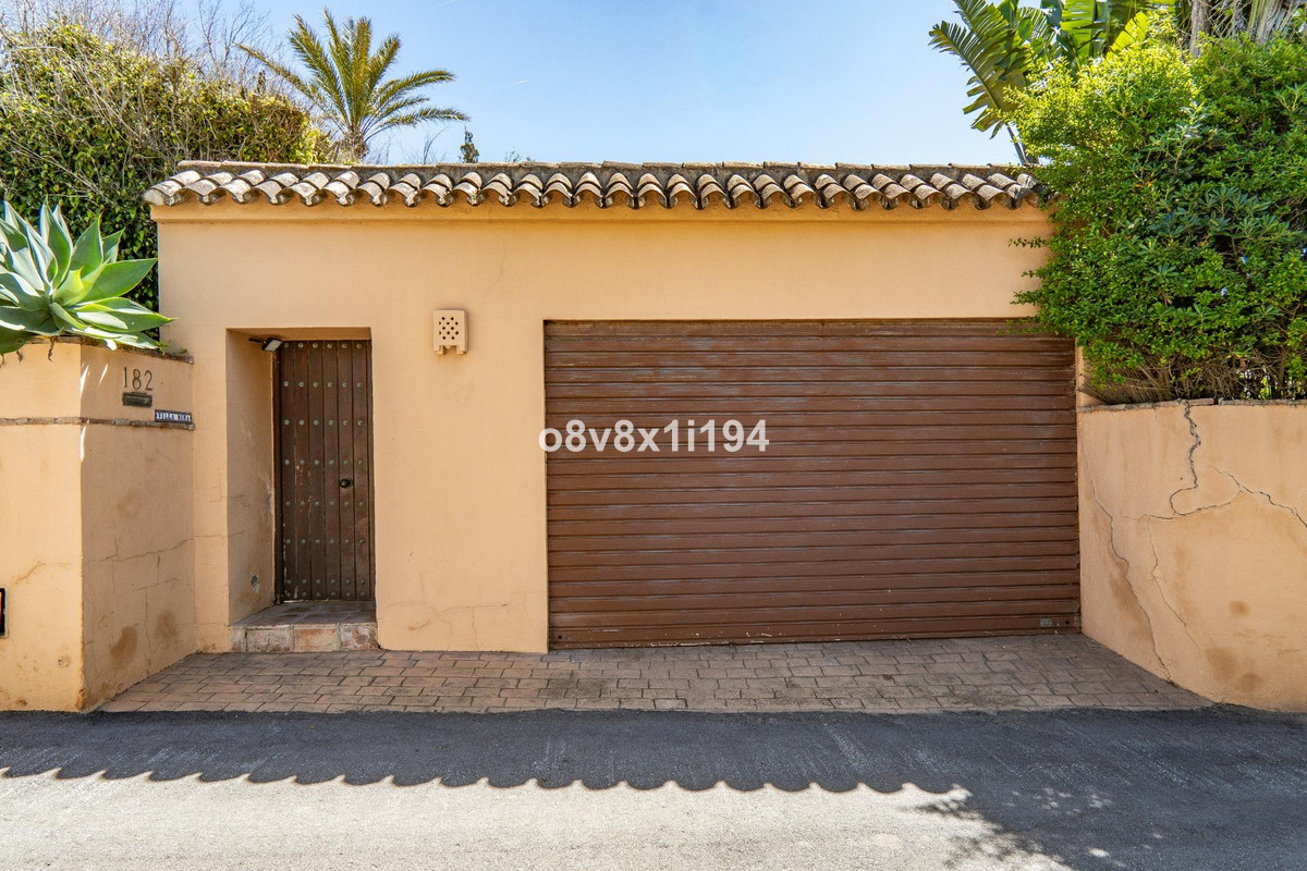 Huis te koop in Marbella | 2 slaapkamers H5369404