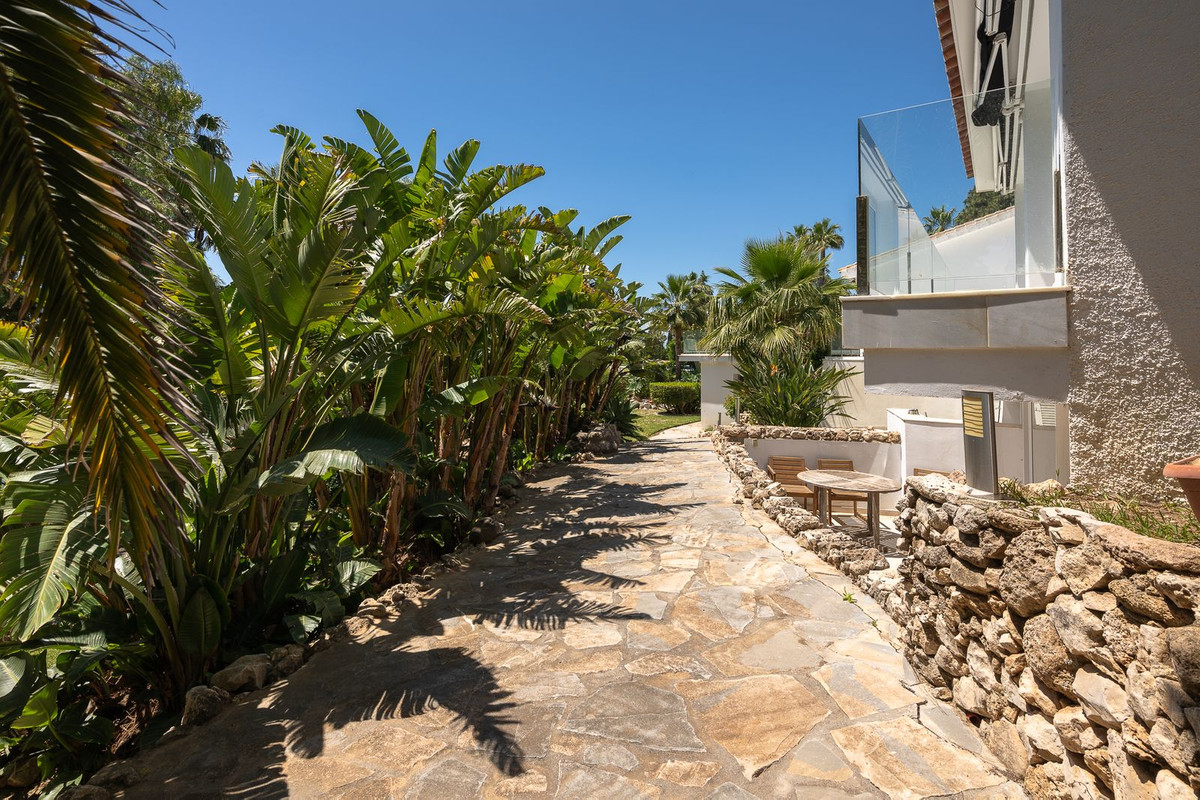 Property main view 100