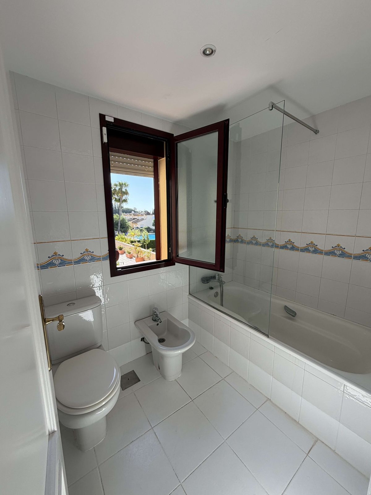 Huis te koop in Marbella | 3 slaapkamers H5383684