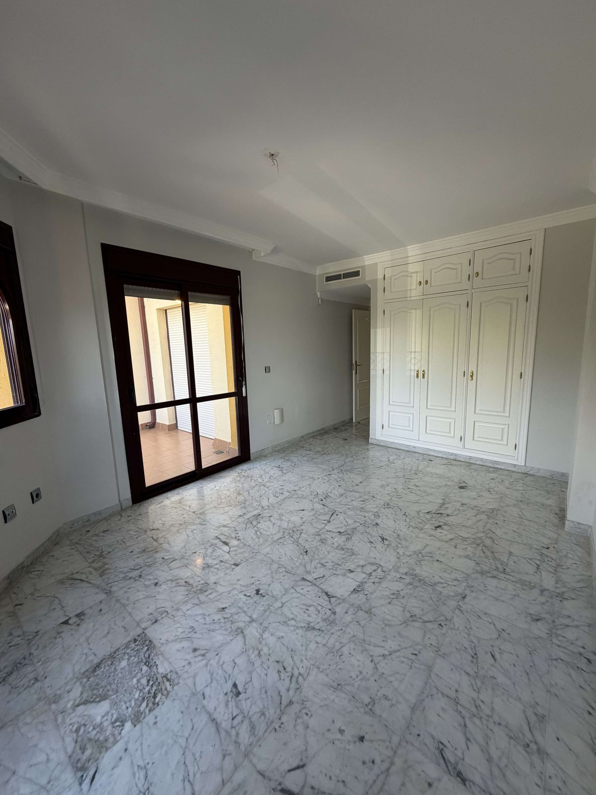 Huis te koop in Marbella | 3 slaapkamers H5383684