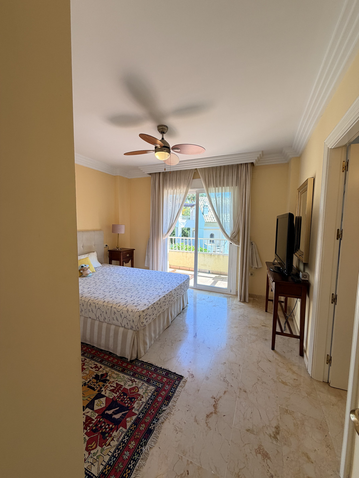 Huis te koop in Marbella | 4 slaapkamers H5387374