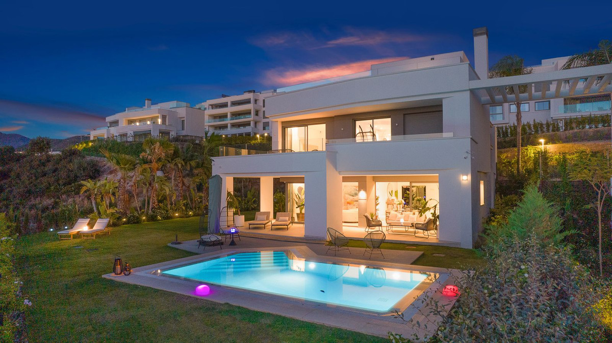 Huis te koop in Marbella | 4 slaapkamers H5390746