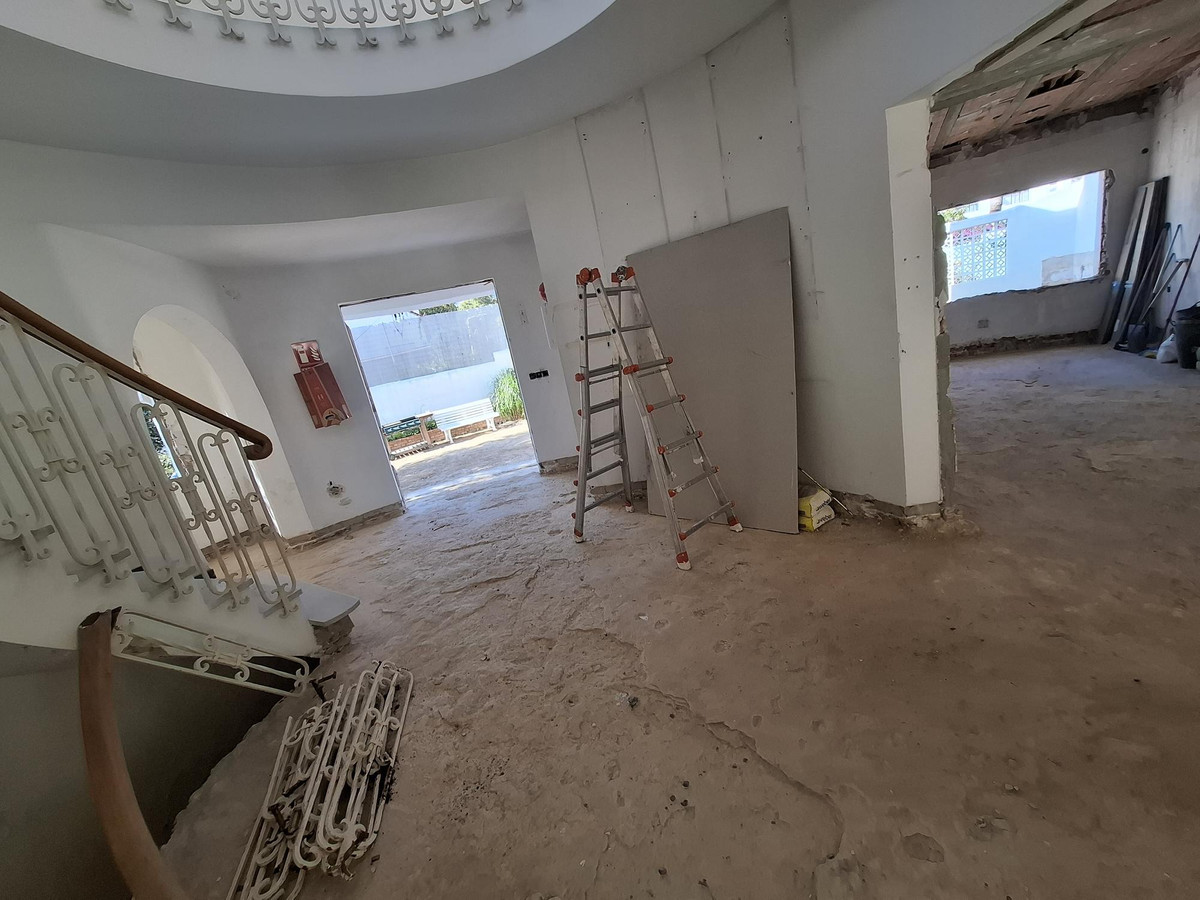 Huis te koop in Marbella | 5 slaapkamers H5396509