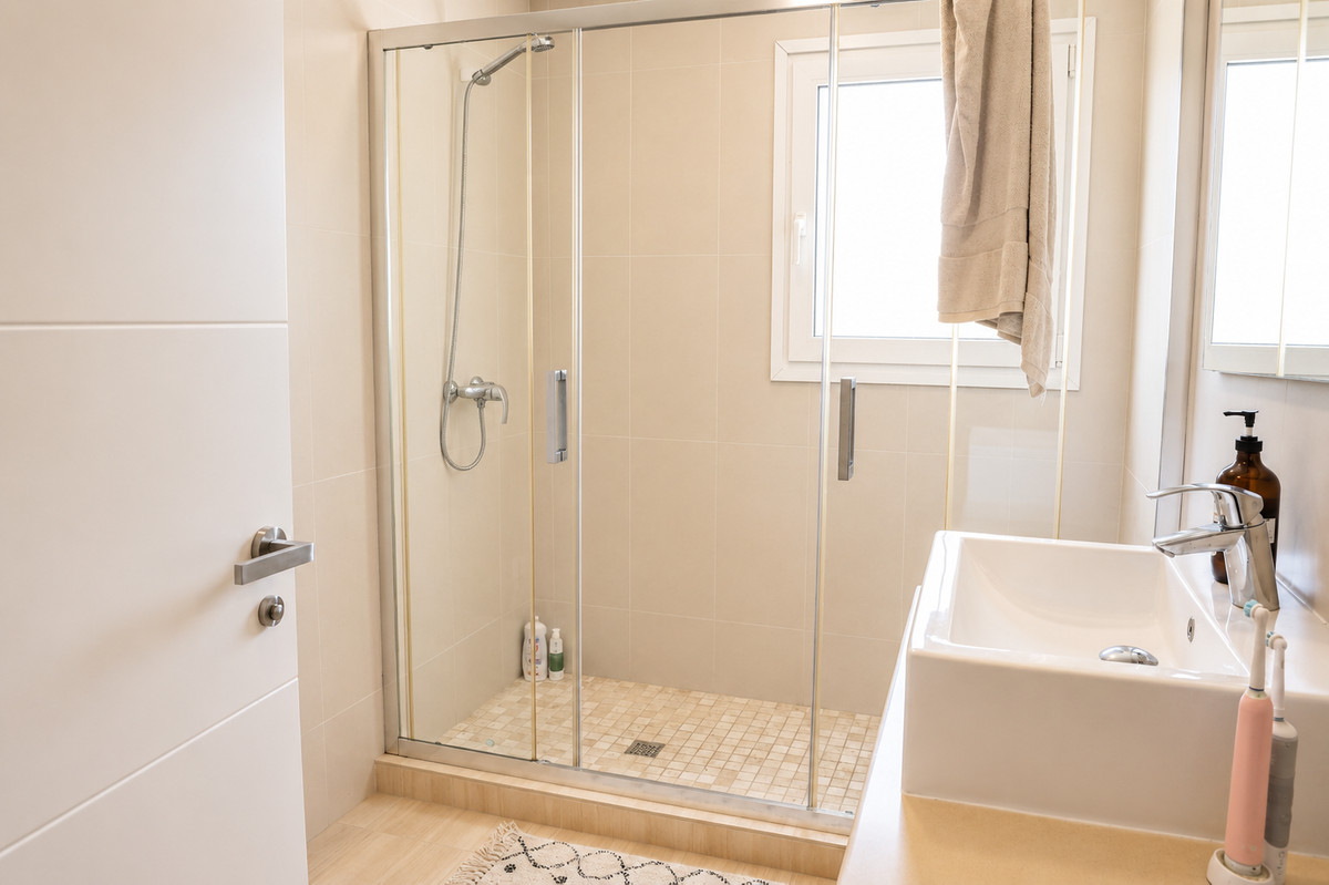 Huis te koop in Marbella | 4 slaapkamers H5402386