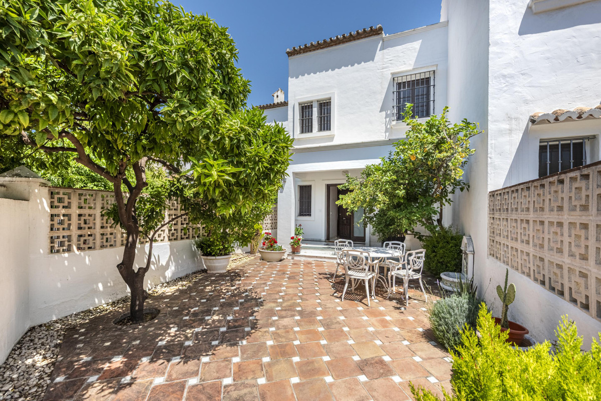 Huis te koop in Marbella | 4 slaapkamers H5418772