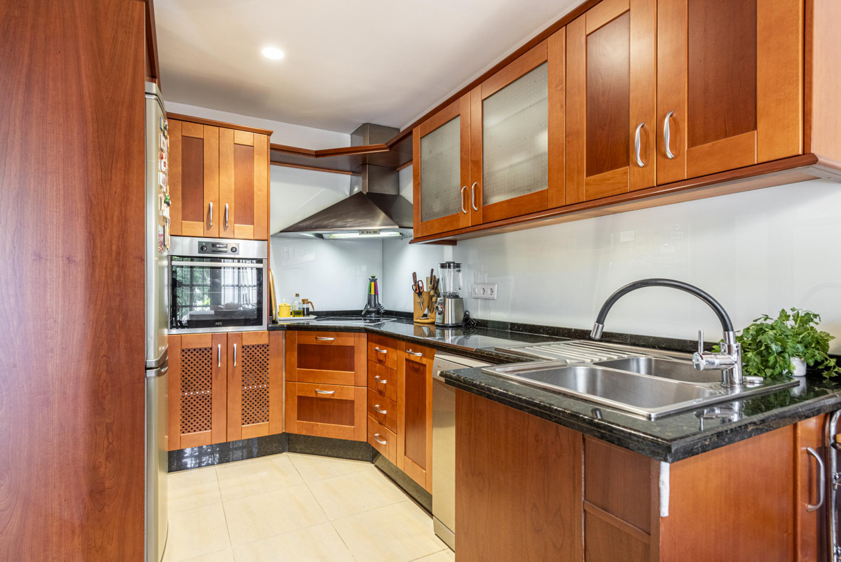 Huis te koop in Marbella | 4 slaapkamers H5418772