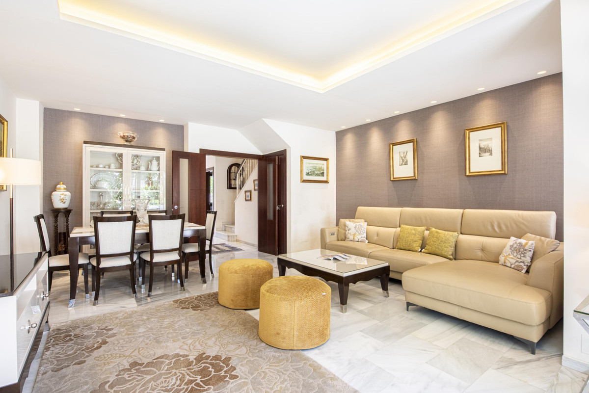 Huis te koop in Marbella | 4 slaapkamers H5418772
