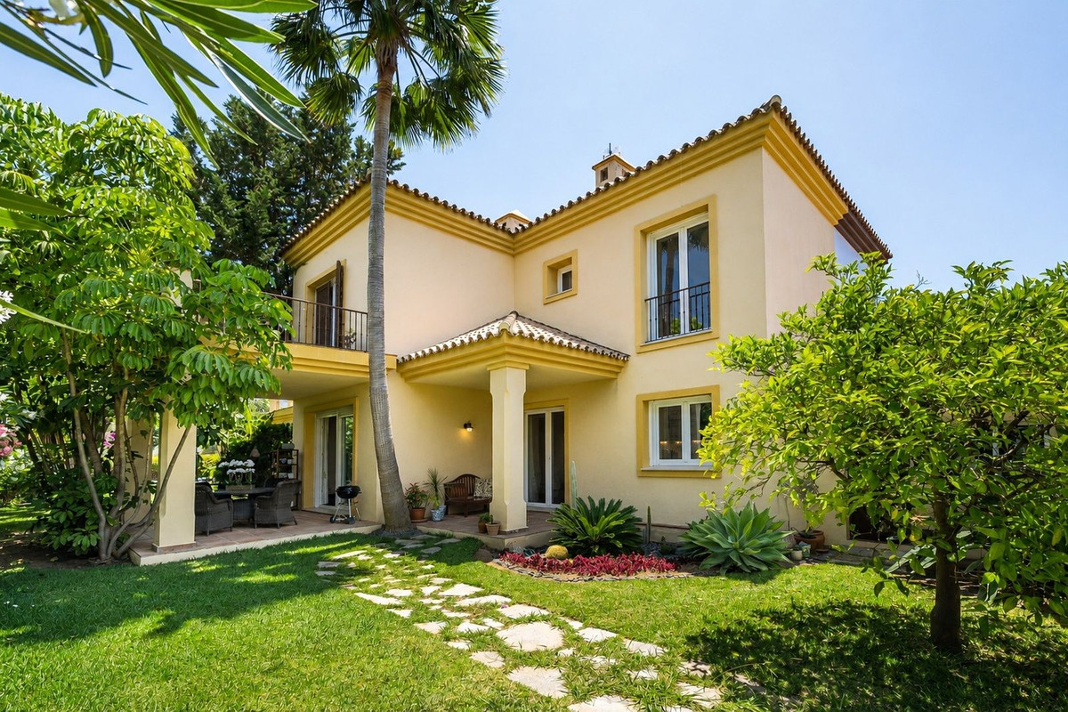 Huis te koop in Marbella | 5 slaapkamers H5419264