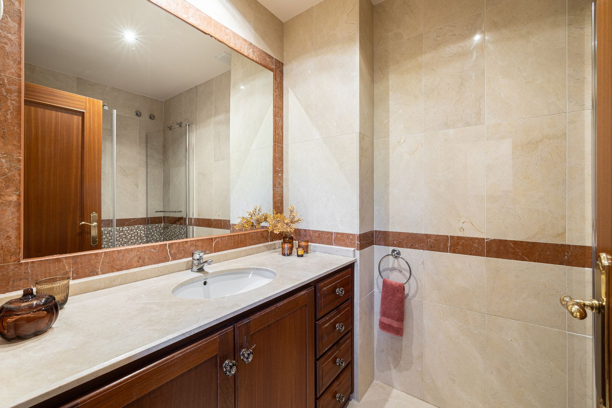 Huis te koop in Marbella | 5 slaapkamers H5419264