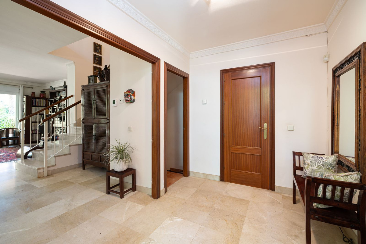 Huis te koop in Marbella | 5 slaapkamers H5419264